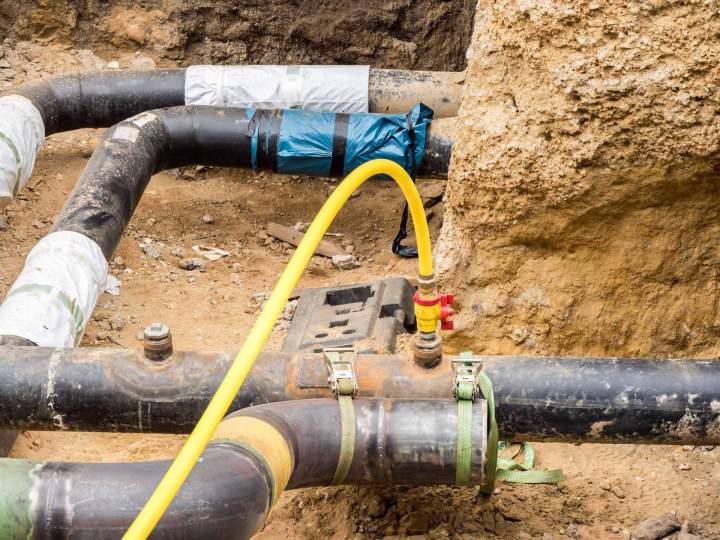 Solutions d'assainissement et de débouchage de canalisations efficaces.